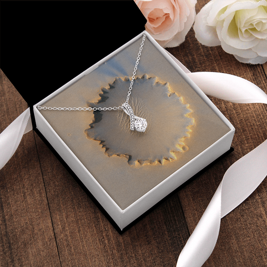 Alluring Beauty Necklace without Text